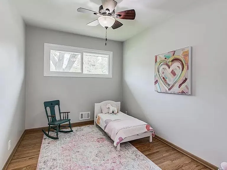 181 Dawn Ave — Photo 12