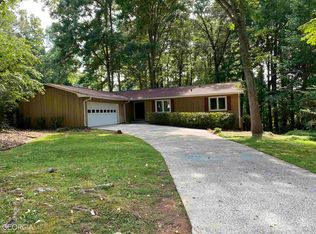 1097 Mandalay Ct SW, Lilburn, GA
