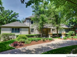 2027 Illini Rd, Leland Grove, IL 62704