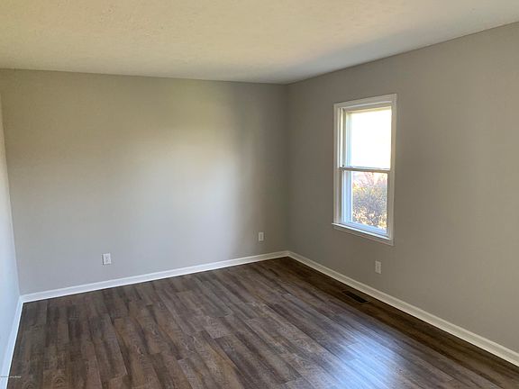 3rd image of 2270 Hinkle Ln