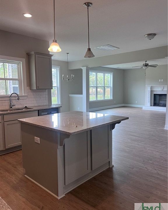 2nd image of 214 Laguna Way