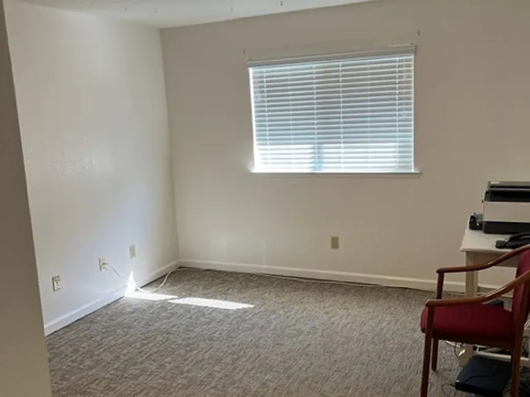 2427 Cherrywood Ct — Photo 11