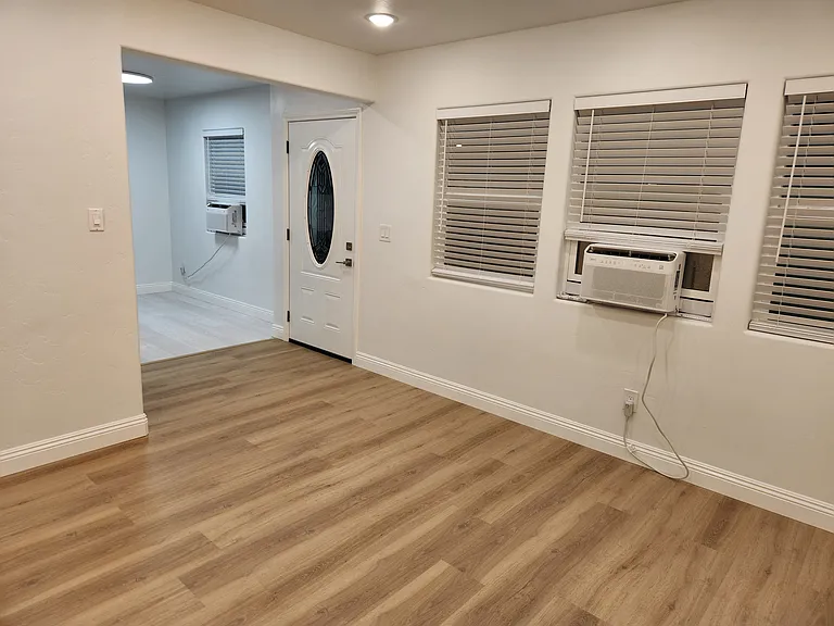 461 Smith Ave #A — Photo 8
