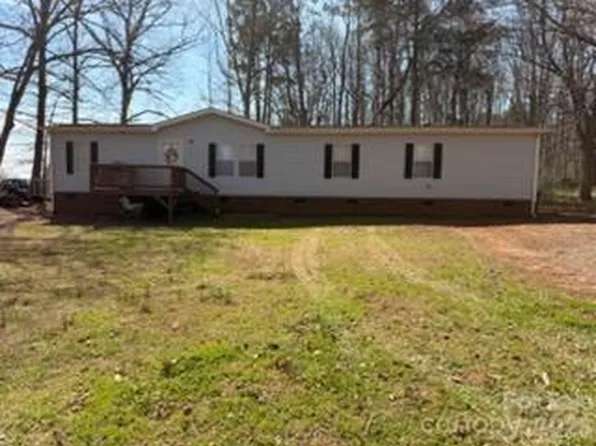 5139 Pine Springs Dr, Bessemer City, NC 28016