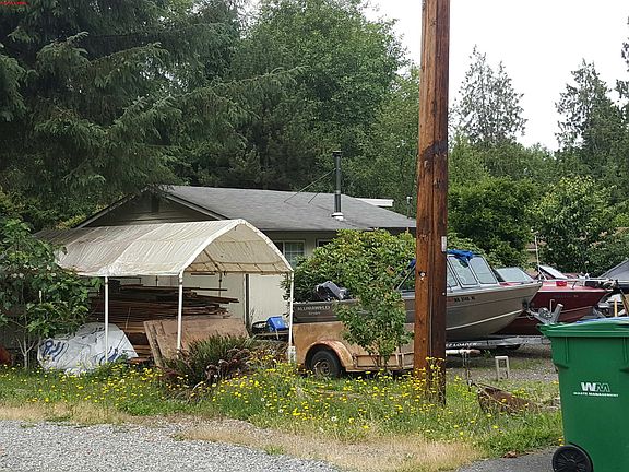 4th image of 27553 Serene Dr NE