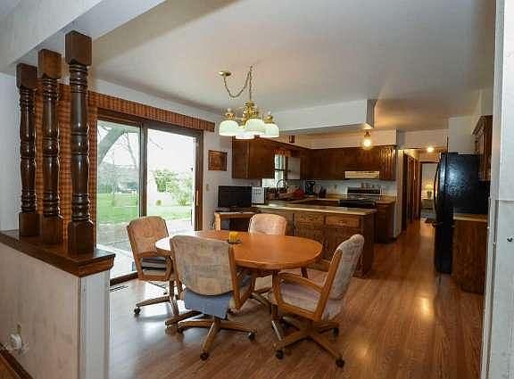 5th image of 1313 W River Forest Dr