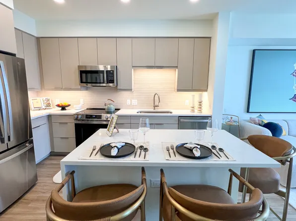 89 NE 27th St, Miami, FL