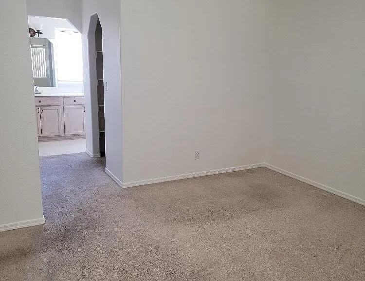 830 Falcon Dr — Photo 13