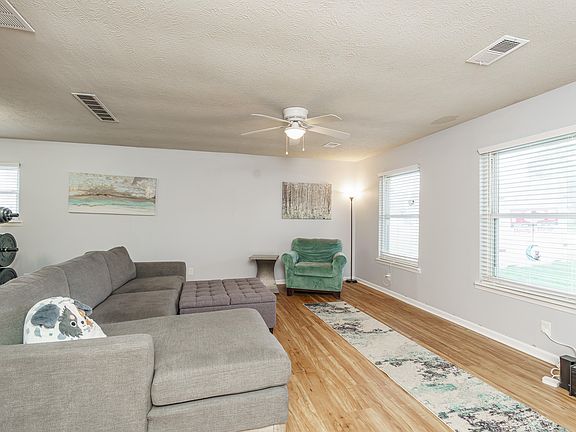4th image of 2812 Winter Park Dr