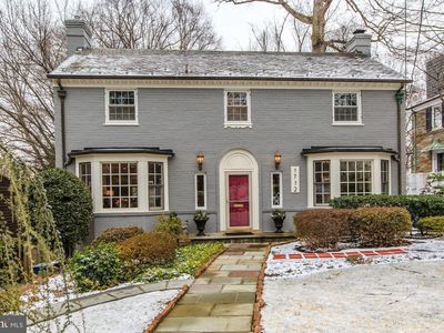 1712 Crestwood Dr NW, Washington, DC, 20011