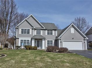 14 Anglewood Ct, Fairport, NY 14450