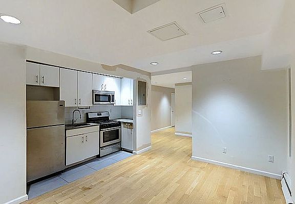 4th image of 230 W 113th St #A