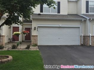 1435 Yorkshire Ln, Shakopee, MN 55379