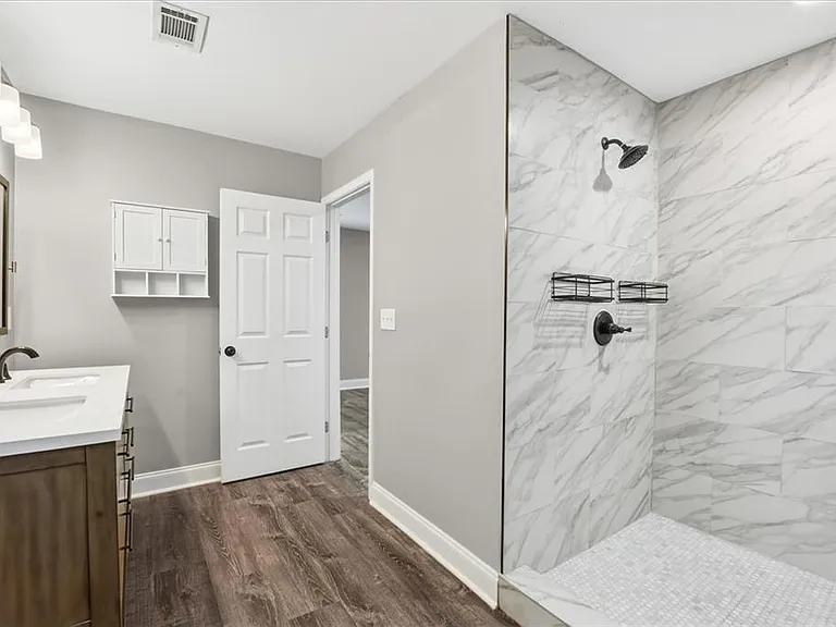 2866 Belvedere Ln — Photo 17