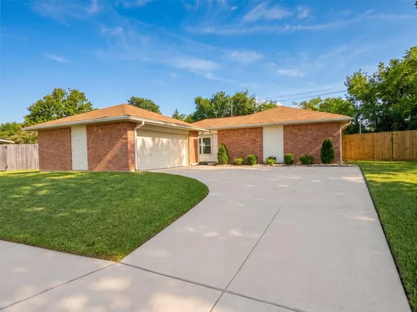 17103 Hewing Dr, Friendswood, TX 77546