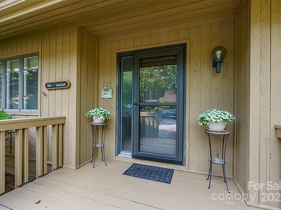 2nd image of 501 Red Oak Dr