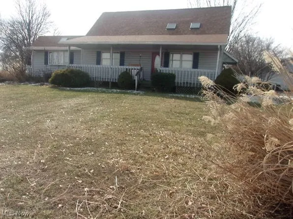 4965 Dresden Rd, Zanesville, OH 43701