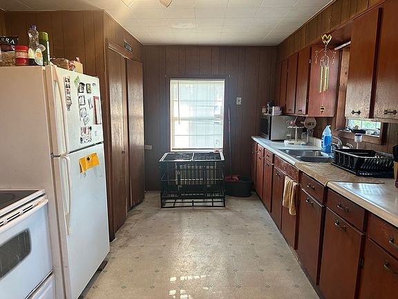 5th image of 317 Herriman St