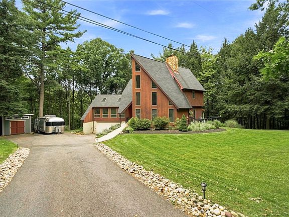 2nd image of 175 Balsam Way