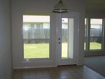 5th image of 3124 Overstreet Ln