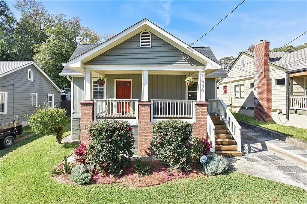 3 bed, 2.0 bath, 1878 sqft, $3,000 — Photo 1