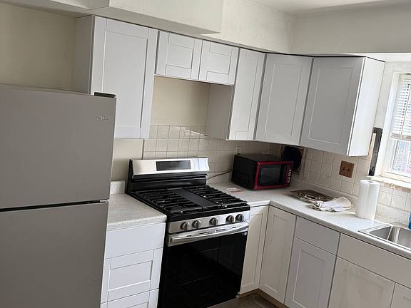 4th image of 9350 Hoff St #B