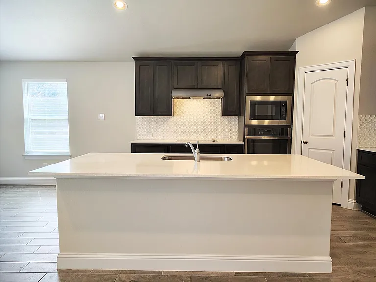 7801 Dakota Cir — Photo 13