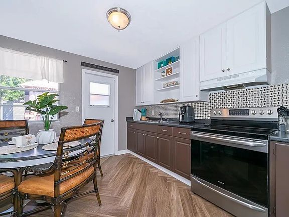 2nd image of 39 Alamanda Dr