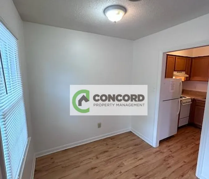 620 Fairmont St #C — Photo 4