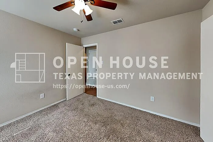 5561 Spring Ridge Dr — Photo 16