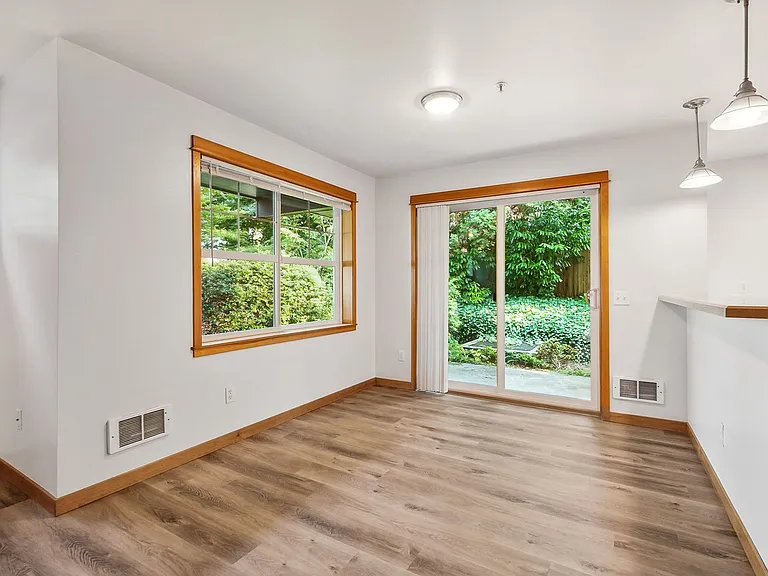 2-Bedroom Apartment for Rent at North Admiral Court - West Seattle — Photo 8