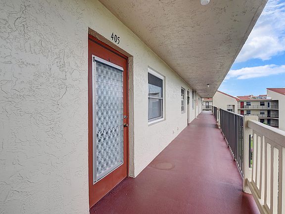 3rd image of 25 Abbey Lane #405