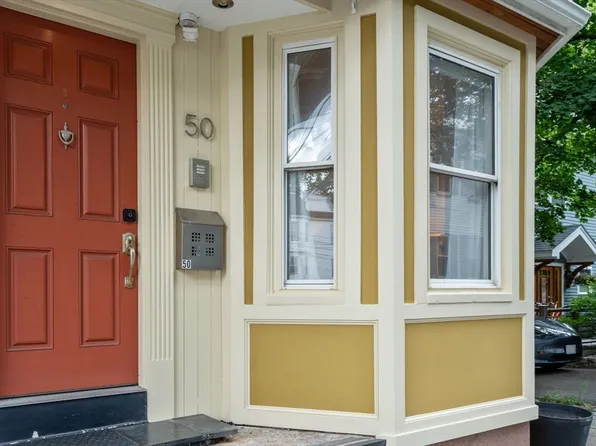 50 Cameron St #50, Brookline, MA 02445