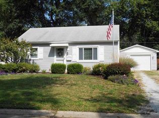 904 Crestwood Dr, Urbana, IL
