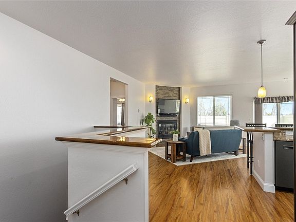 4th image of 207 Boston Hill Rd