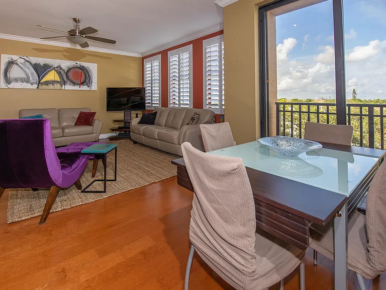 511 Lucerne Ave #401 — Photo 5