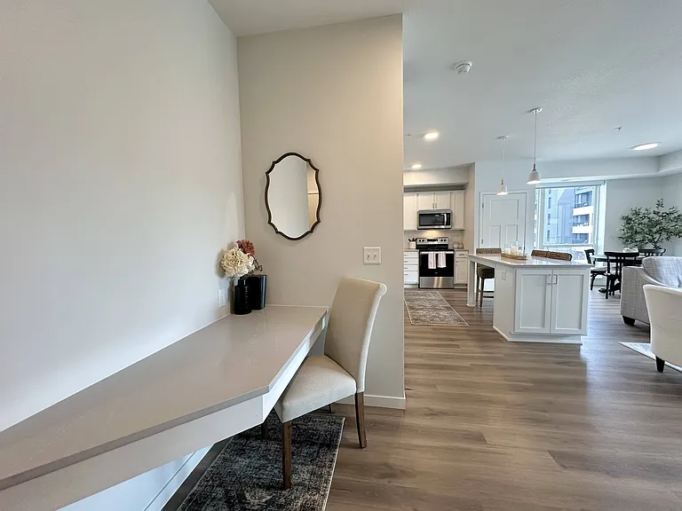 The Eloise Apartments — Photo 100