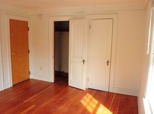 40 University Ter APT 2, Burlington, VT 05401