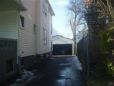 4th image of 3578 E 143rd St