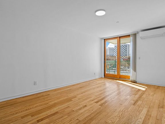 4th image of 2882 W 15th St APT 3B
