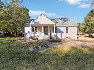 8120 Spring Valley Rd, Raytown, MO 64138