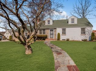 110 South Rd, White Plains, NY 10603