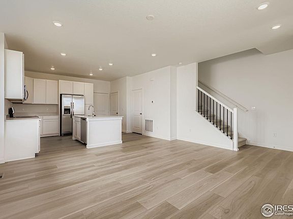 4th image of 6689 N Parterre Pkwy #1