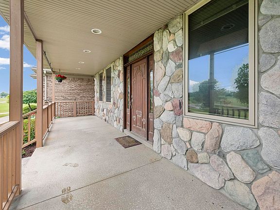 3rd image of 75993 McKay Rd