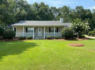 693 Lakeshore Dr, Cordele, GA 31015