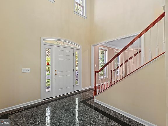 4th image of 7264 Winnipeg Ct