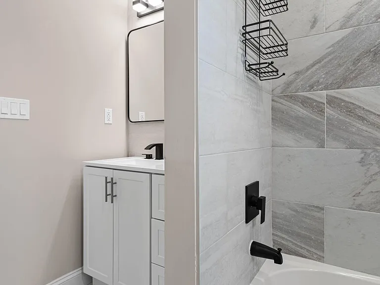 8815 Delphine Rd — Photo 20