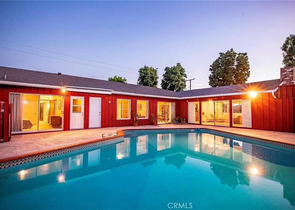 1st image of 10132 La Cima Dr