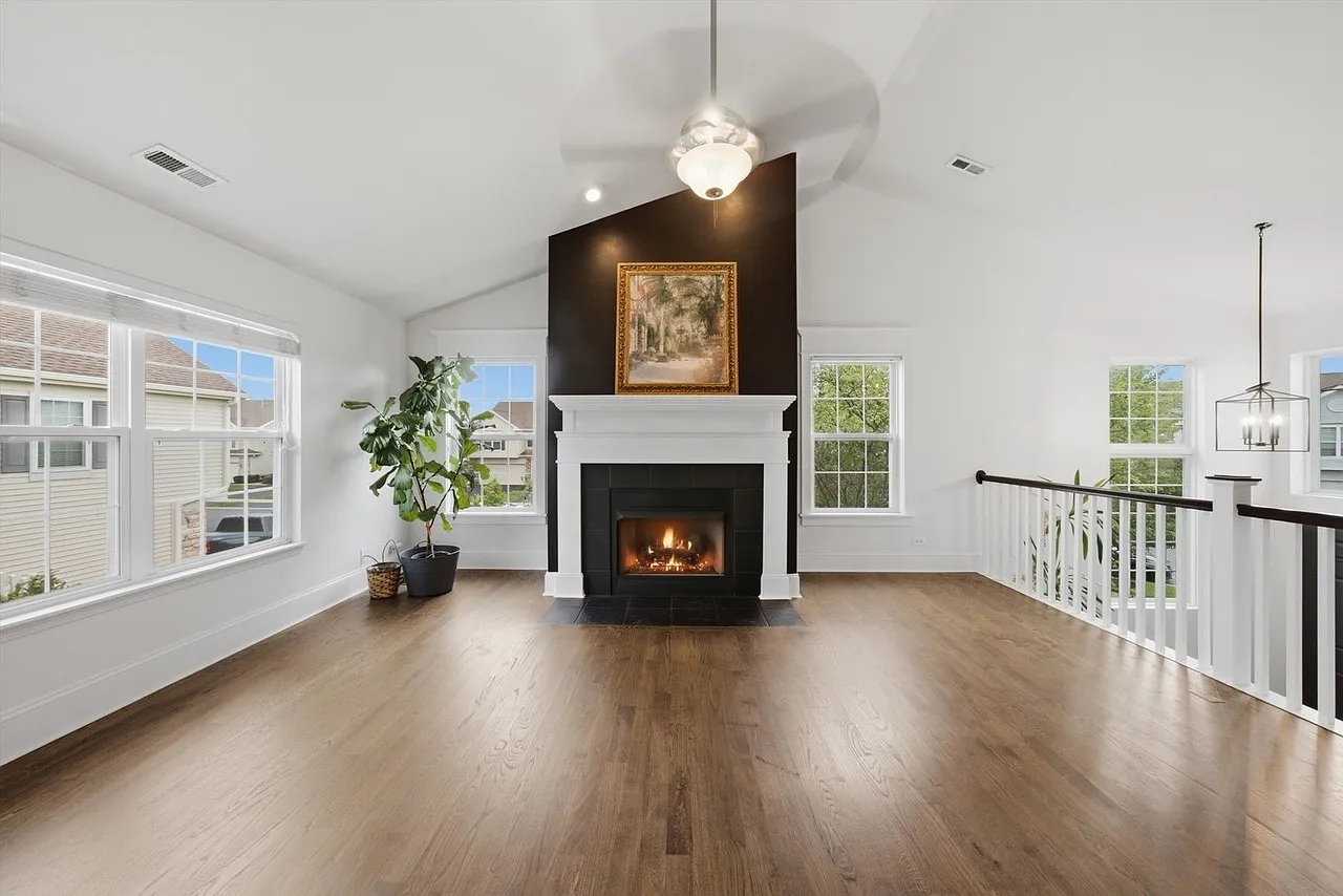 3 bed, 1782 sqft, $2,650 — Photo 3