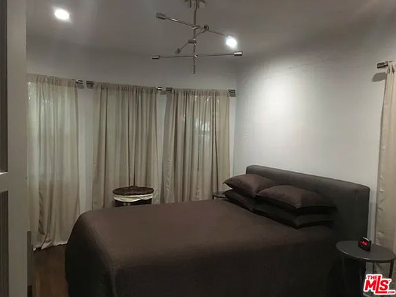 3rd image of 6239 S Wilton Pl